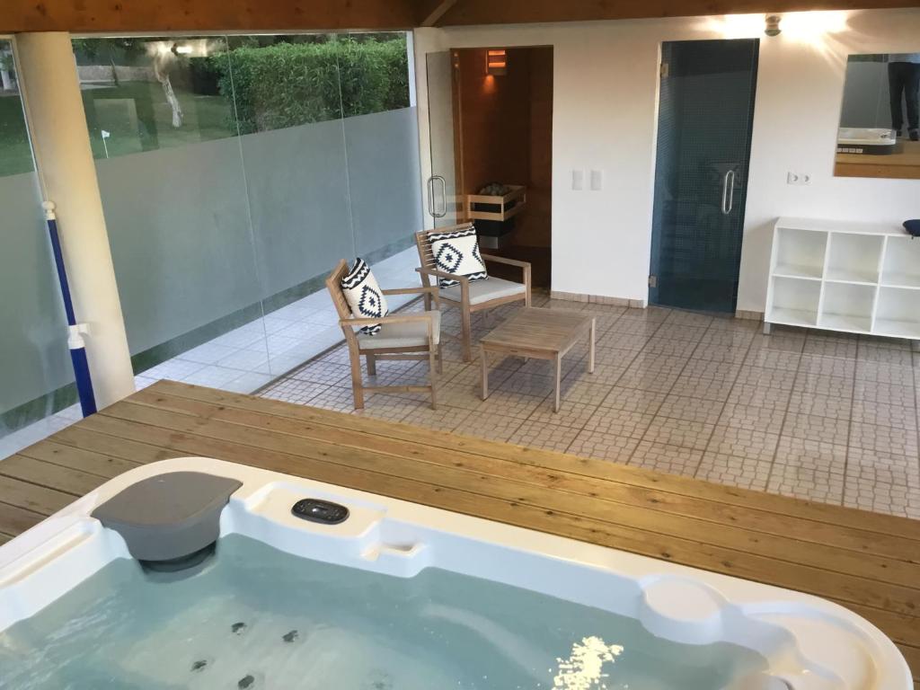 Family Country House room 1
