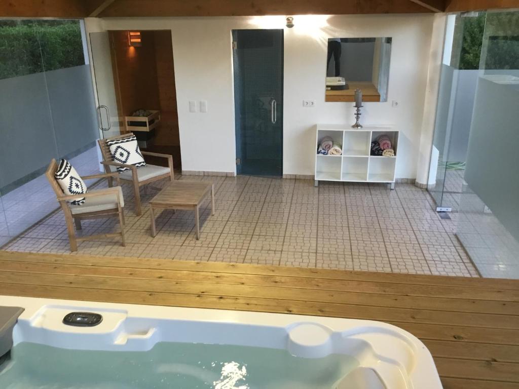 Family Country House room 2